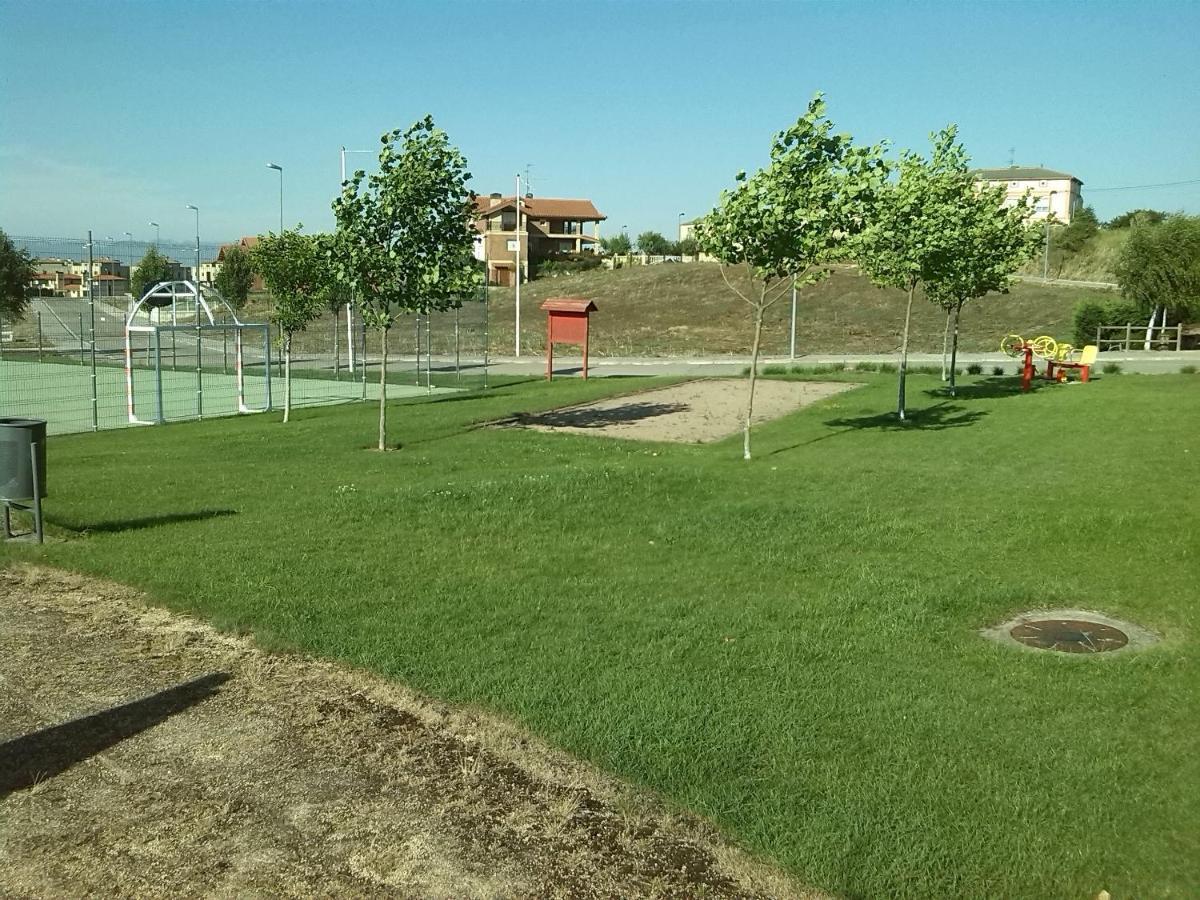 Apartamento Golf Buenas Vistas Cirueña Dış mekan fotoğraf