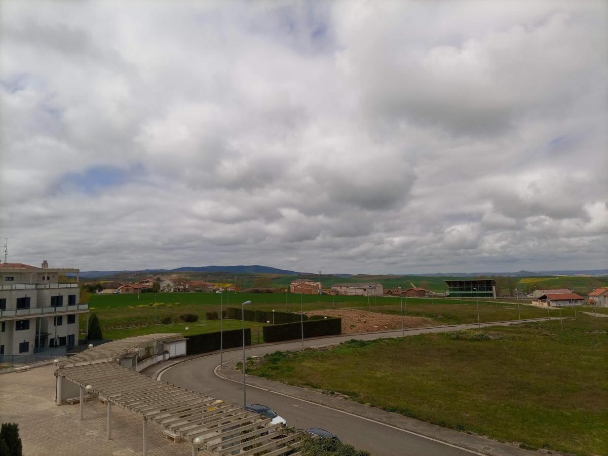 Apartamento Golf Buenas Vistas Cirueña Dış mekan fotoğraf