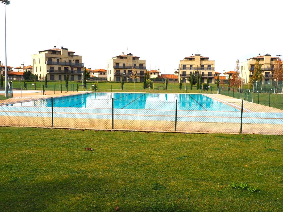 Apartamento Golf Buenas Vistas Cirueña Dış mekan fotoğraf