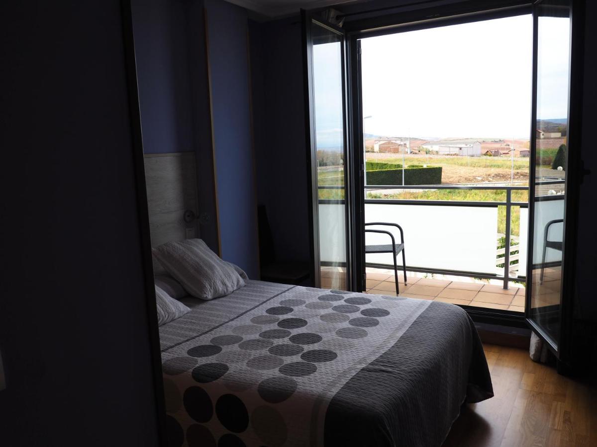 Apartamento Golf Buenas Vistas Cirueña Dış mekan fotoğraf