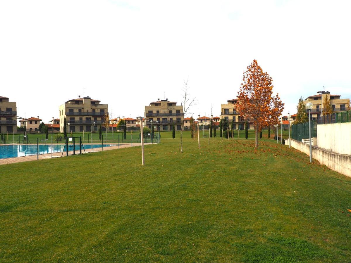 Apartamento Golf Buenas Vistas Cirueña Dış mekan fotoğraf